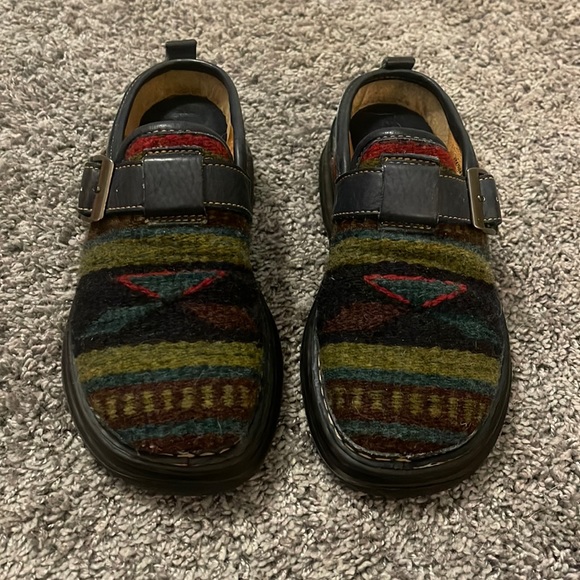Born Shoes - BORN LEATHER & WOOL SLIP ON MULES